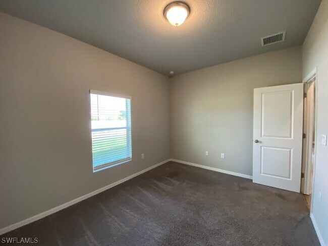 Building Photo - 1627 NW 9th St