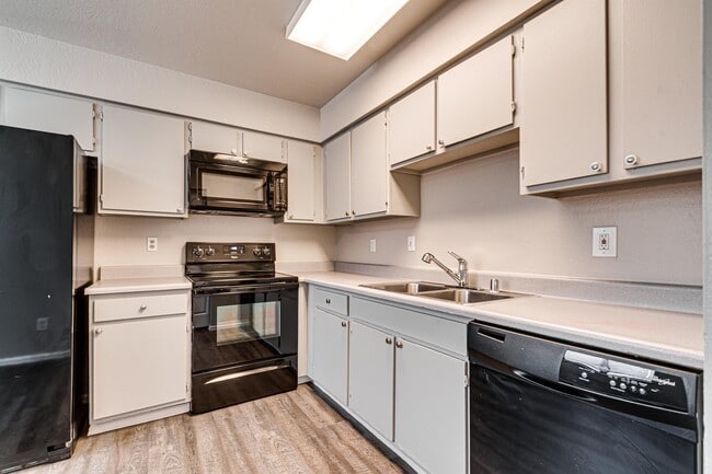Building Photo - 7550 Bannock St