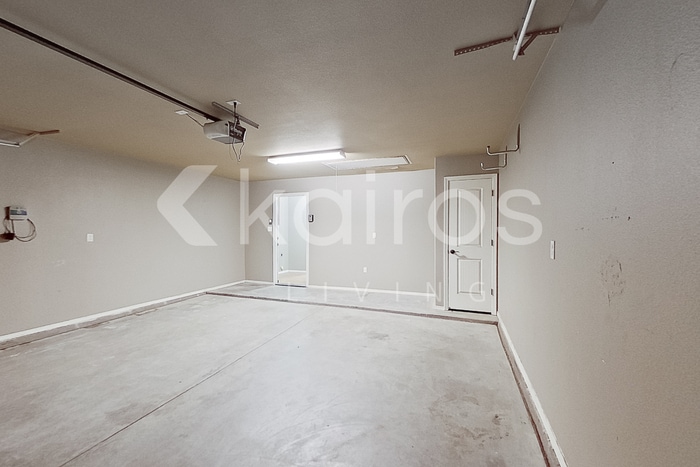 Building Photo - 8511 Taos Dr