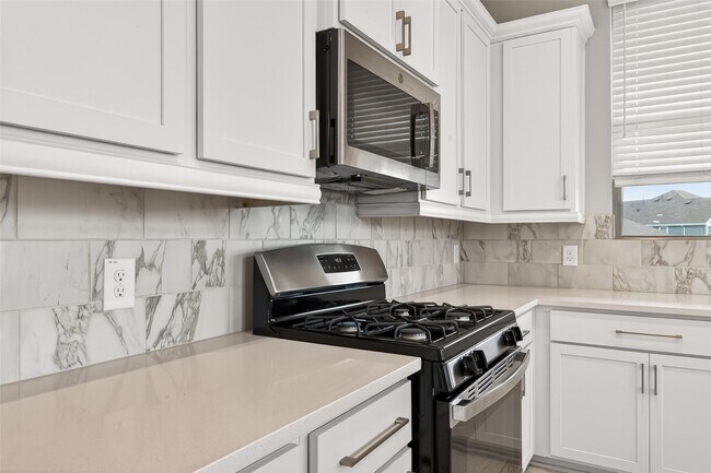 Building Photo - 9442 Starlight Oak Dr