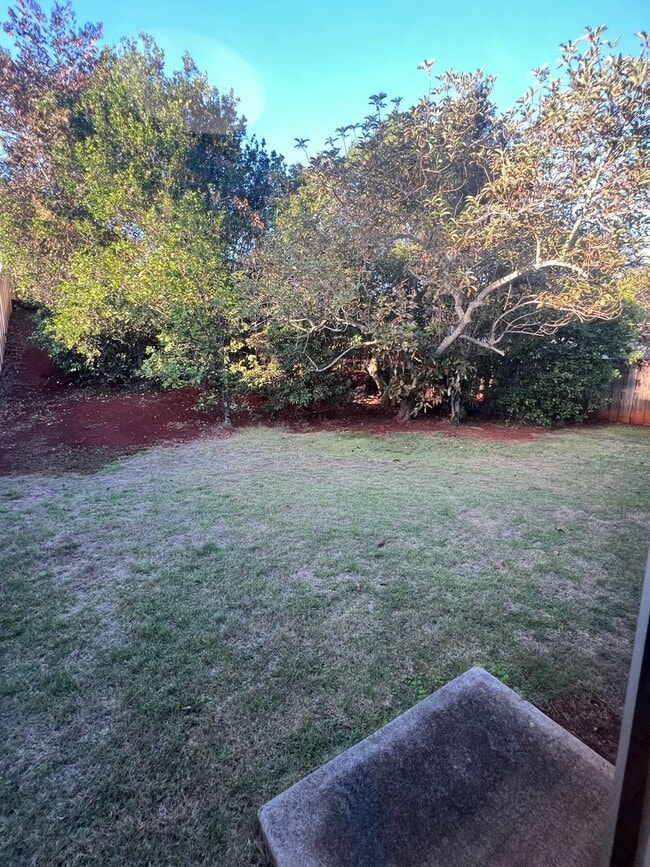 Building Photo - Single Level 3 bedroom / 2 bath house with a 2 car garage in Waipio **First Showing on Wednesday,...