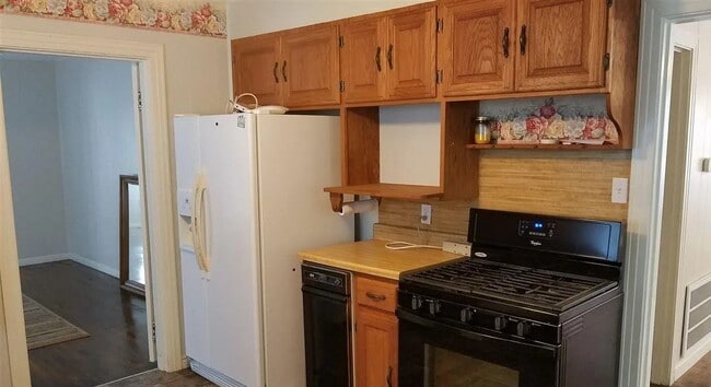 Building Photo - 2202 County Rd 1125