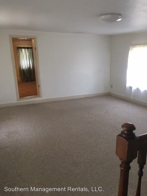 Building Photo - 2 br, 1 bath House - 630 Blooming Grove Rd