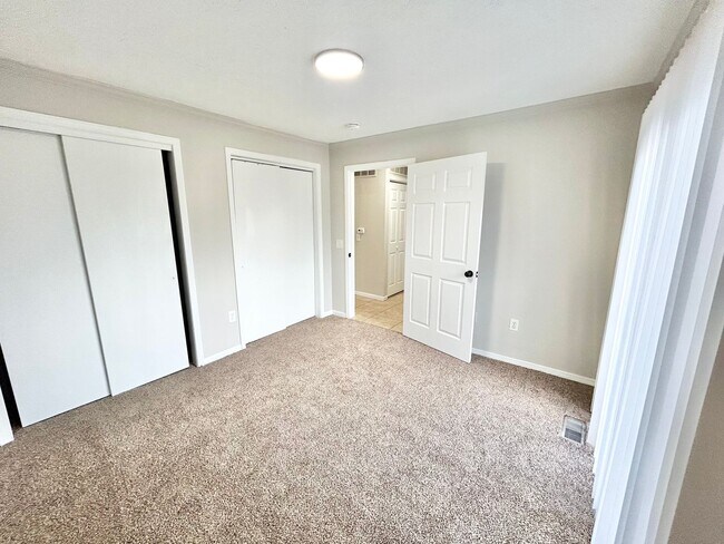 Building Photo - 1104 Mazatlan Cir
