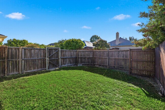 Building Photo - 9817 Preston Vineyard Dr