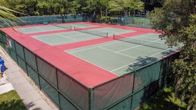 Building Photo - First floor 2BR/2BA Conquistador Condo