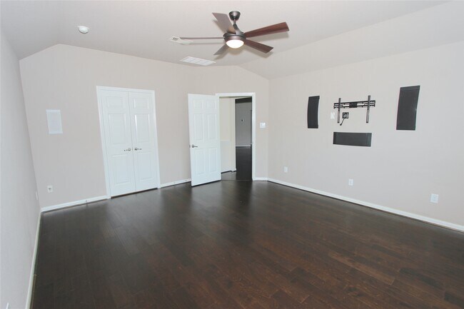 Building Photo - 21011 Blue Topaz Dr