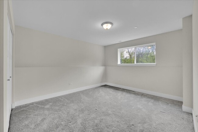 Building Photo - 29W710 Cambridge Ct