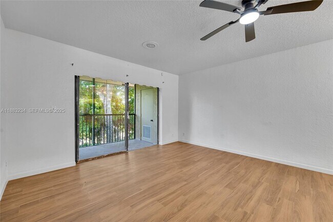 Building Photo - 9158 NW 40th St