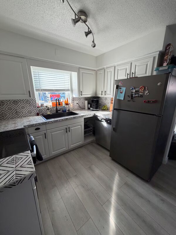 Building Photo - 5758 20th Ave N