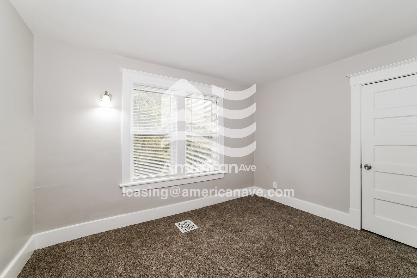 Building Photo - 2140 N Maryland Ave