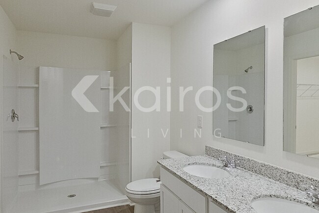 Building Photo - 124 Glory Dr