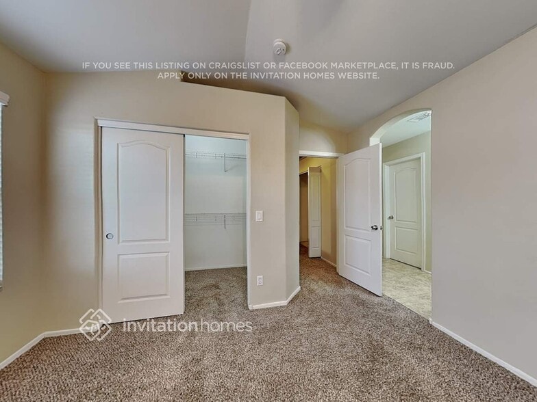 Building Photo - 2133 N 29th Pl