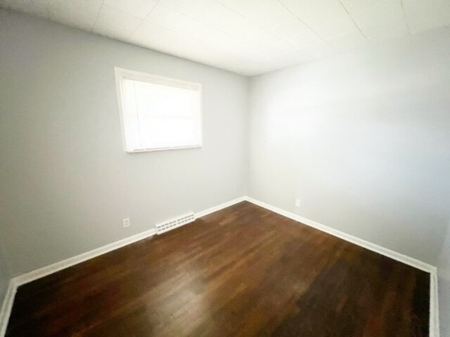 Building Photo - LAWRENCE 4 BEDROOM W/BASEMENT RECENTLY UPDATED!  AVAILABLE NOW!