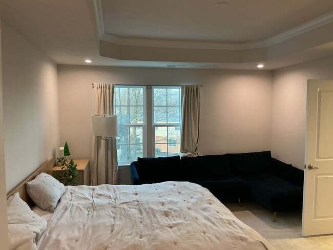 Building Photo - 836 Blackcomb Dr