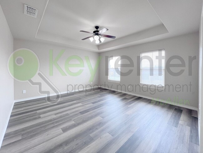 Building Photo - Beautidul 3bed/2.5 bath House in Edinburg. Don't Miss Out!