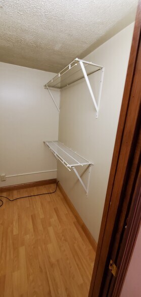 Building Photo - 410 Morton Ave