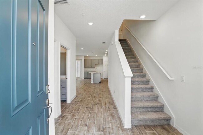 Building Photo - 1432 silver lining way