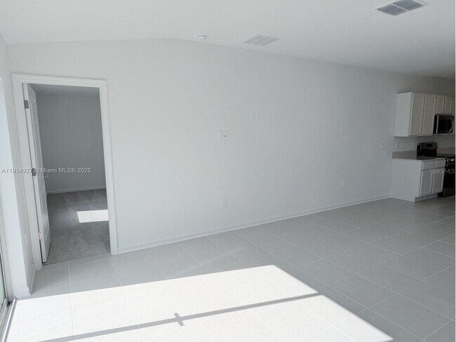 Building Photo - 2175 Chris Dr