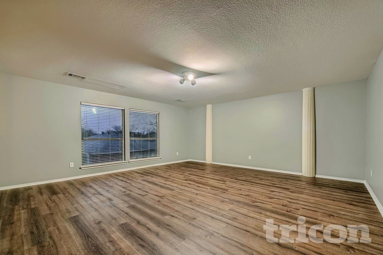 Building Photo - 220 Flatwood Dr