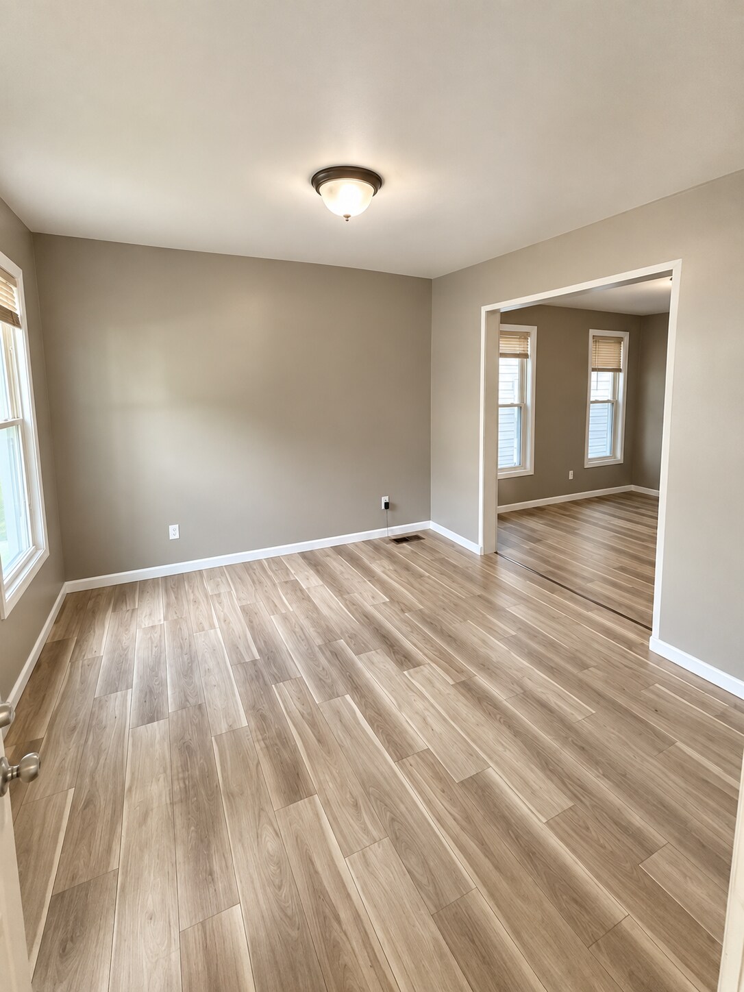 Building Photo - 702 5th Ave