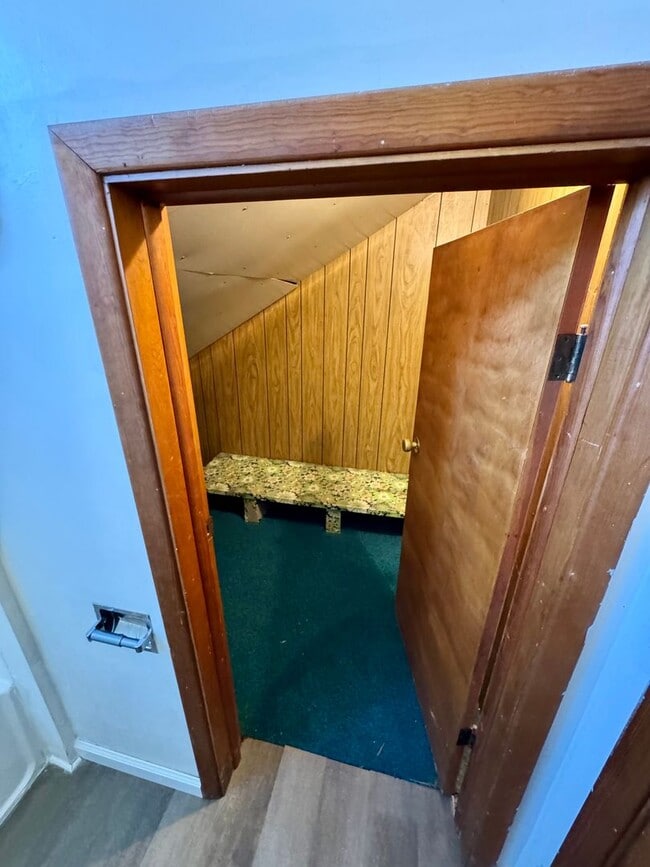 Building Photo - 212 N Highland Ave