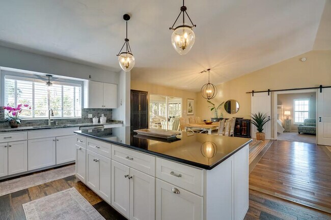 Building Photo - 4563 Brainard Bayou Rd