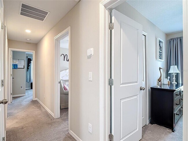 Building Photo - 403 Argyll Dr