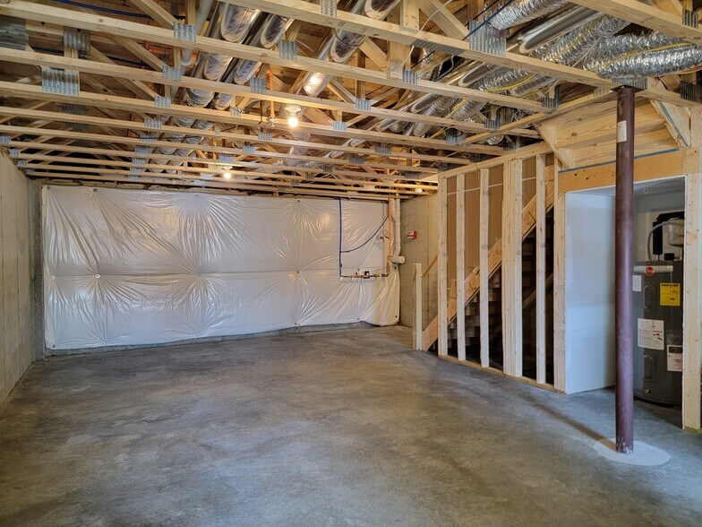 Building Photo - 6 Kuechler Ct