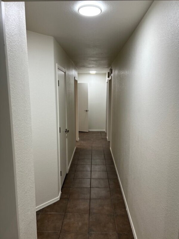 Building Photo - 8944 E Red Mountain Ln