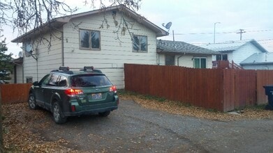 Building Photo - 520 N 19th Ave