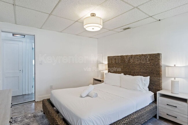 Building Photo - 699 S Federal Hwy