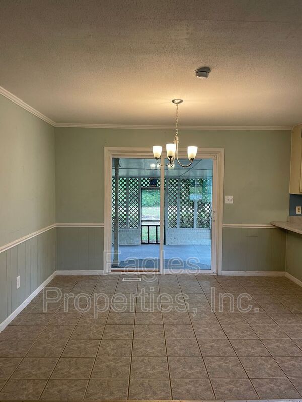 Building Photo - 276 Spring Bank Rd
