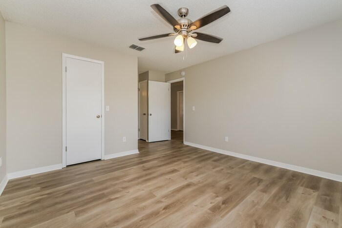 Building Photo - 8431 Duval Dr