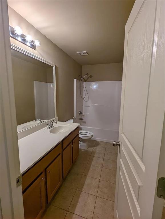 Building Photo - 2510 Thackery Ct