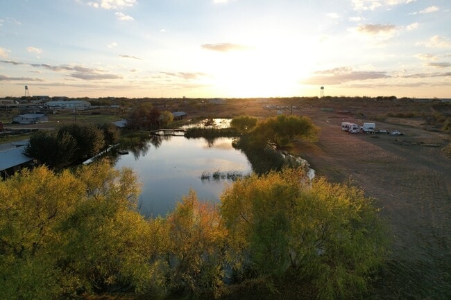 Building Photo - 126 Alton Ave