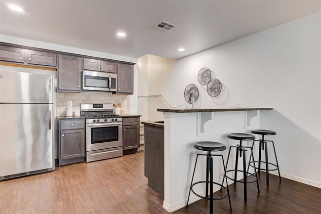 Building Photo - 2172 Buena Vida Ln