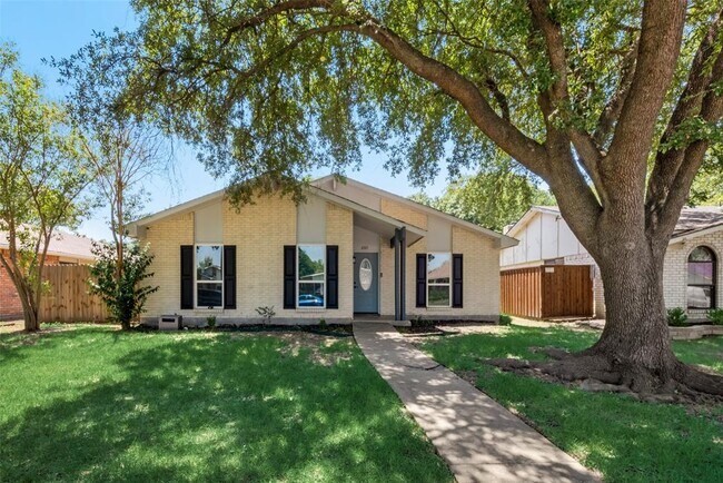 Building Photo - 2321 Norway Dr