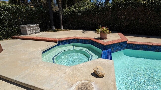 Building Photo - 40342 Corte Campeon