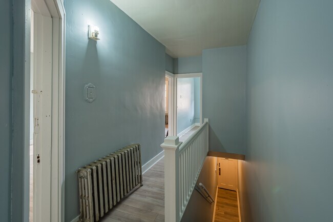 Building Photo - 2118 Bedford Ave