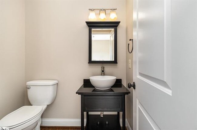 Building Photo - Beautiful Home at the Smithfields Country Club