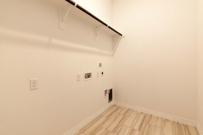 Building Photo - 22138 Grand Mist Dr