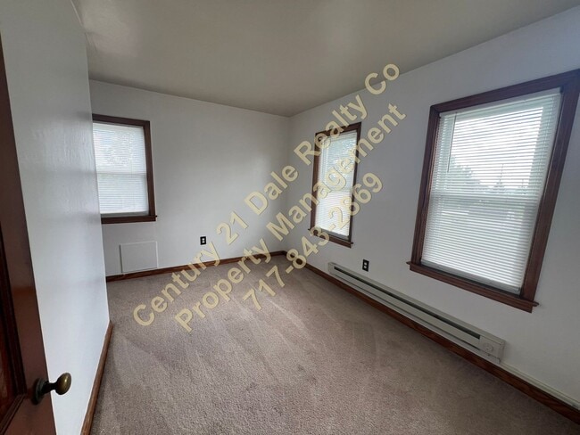 Building Photo - 1 Bedroom 1 Bath Home with a bonus room in...