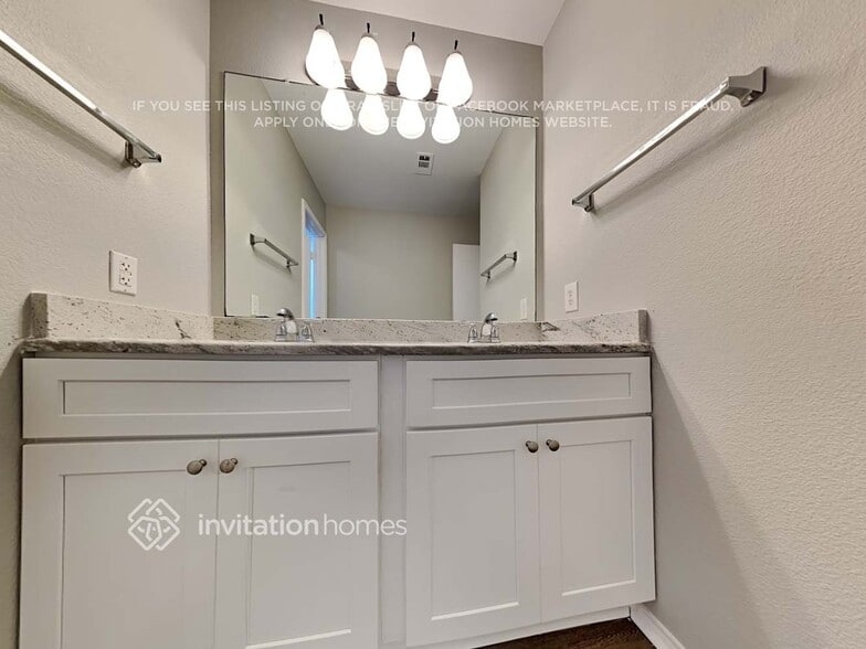 Building Photo - 1813 Desperado Rd