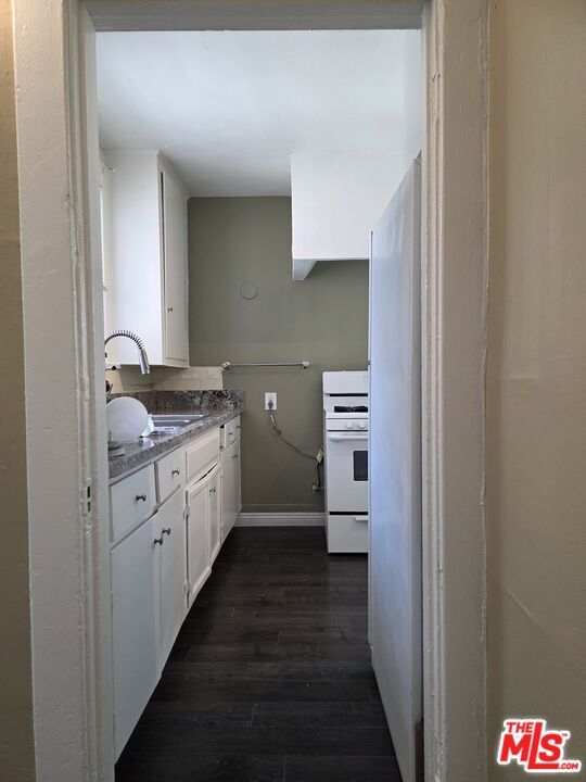 Building Photo - 367 N Avenue 52