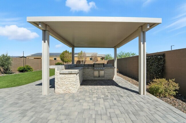 Building Photo - Stunning new build in Glendale, AZ!