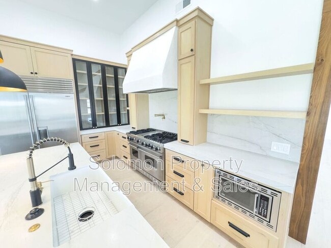 Building Photo - 1111 Britem Ct