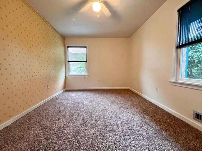 Building Photo - Non-Refundable & Security Deposit Total: $...