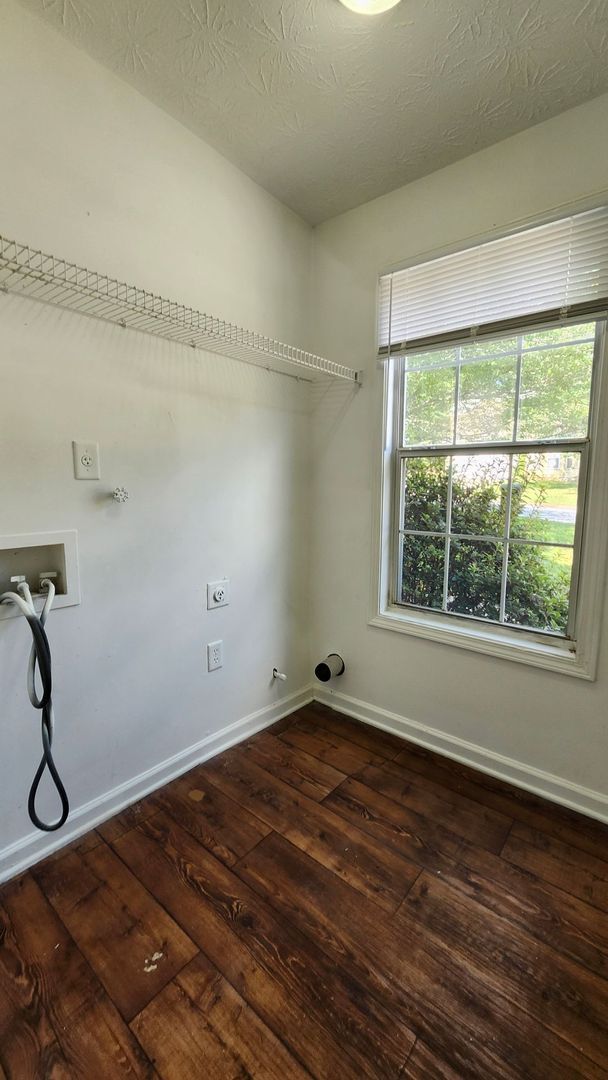 Building Photo - 3049 Winding Grove Dr