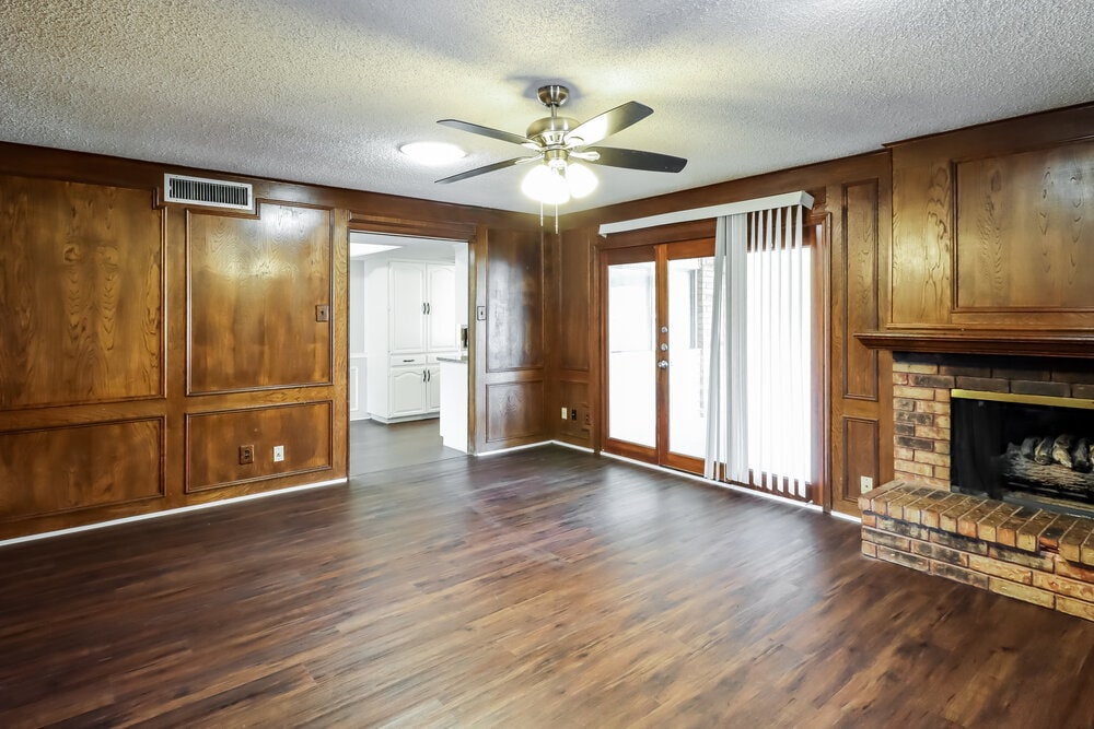 Building Photo - 5065 Pemberton Ln